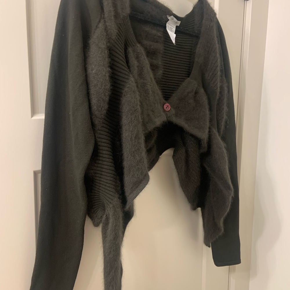 Beautiful Sarah Pacini short asymmetrical cardigan/shrug, NWOT.